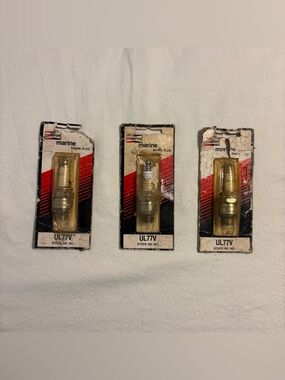 Vintage Champion UL77V Spark Plugs